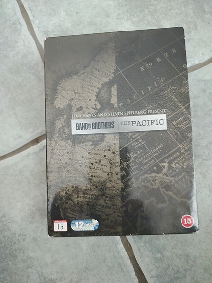 Band of Brothers / The Pacific DVD-boksi