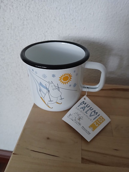 Emalinen Muumi Talvi keräilymuki