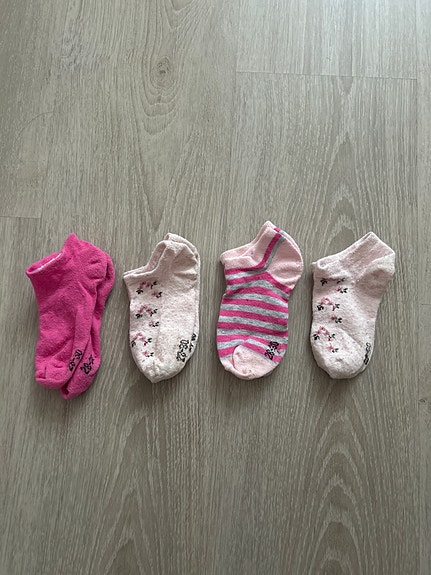 Lasten sukat 4 paria, koko 28–30