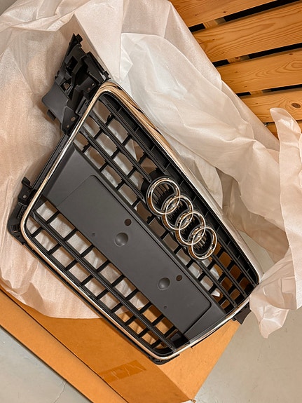 Uusi audi a4 b8 oem maski