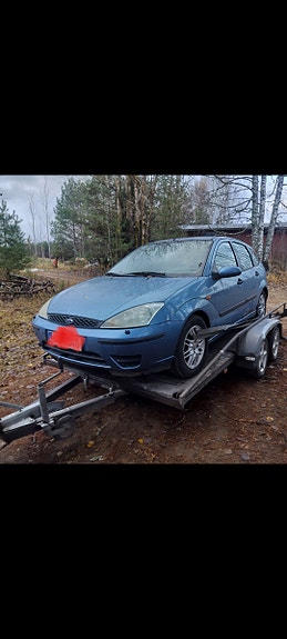 Ford Focus I facelift puskuri ja konepelti