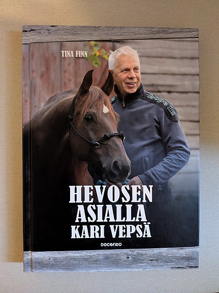 Hevosen asialla Kari Vepsä -kirja