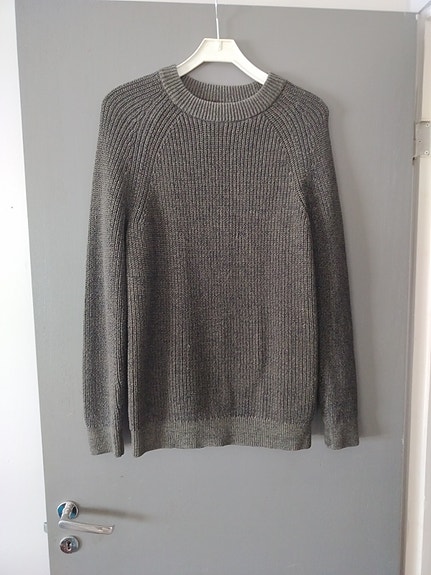 Myydään H&M miesten neulepaita