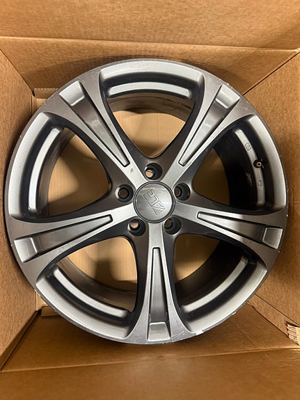 Tarvikevanteet Audiin 5x112 18’