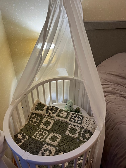 Valkoinen Stokke sleepi pinnasänky (mini ja taapero lisäosat)