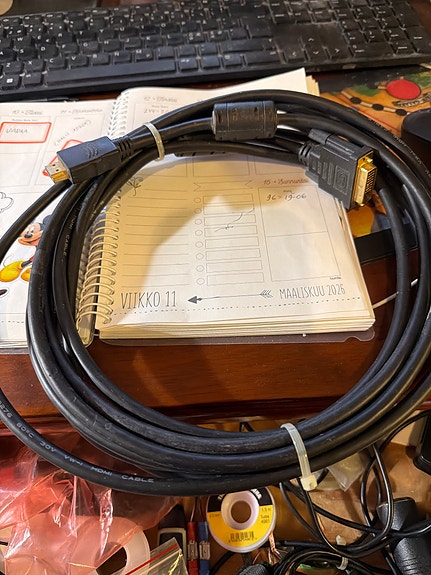 HDMI -dvi kaapeli