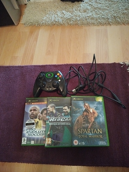 Microsoft Xbox peliohjain ja pelit