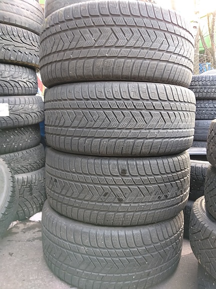 275/45/19 pirelli  kitkarenkaat 4kpl, pinta 5,5mm. Dot 4119