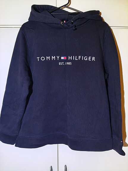 Tommy Hilfiger huppari