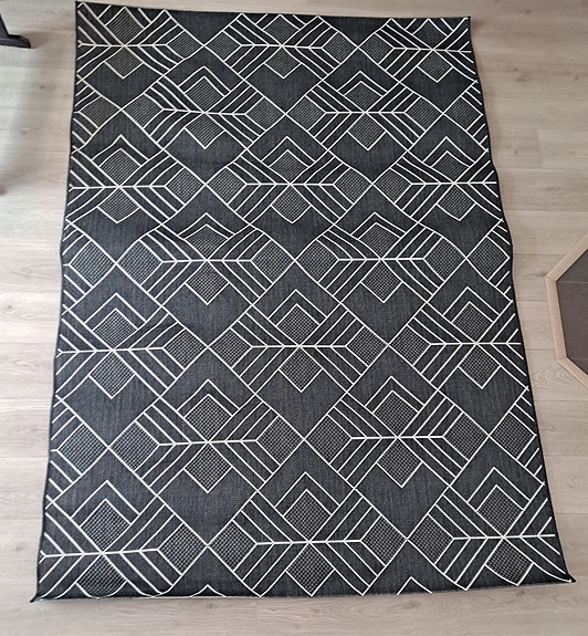 Sotka matto harmaa-valkoinen geometrinen kuvio
