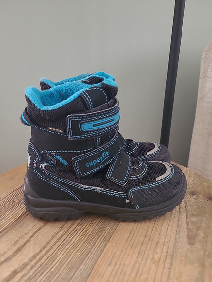 Superfit kengät 28