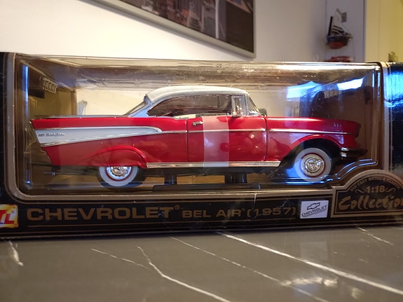 Road Legends 1:18 1957 Chevrolet Bel Air