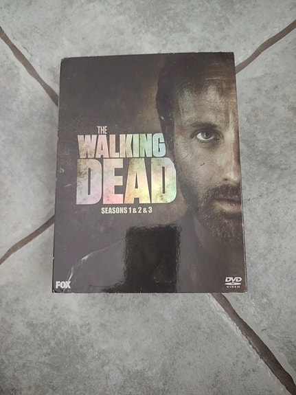 The Walking Dead kaudet 1–3 DVD-boksi