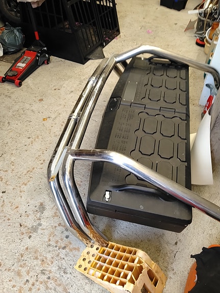 Valorauta ja laatikko lavalle hilux 08