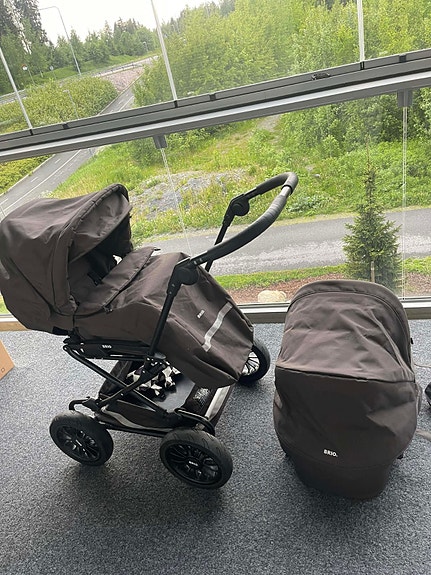 Brio lastenvaunut ruskea