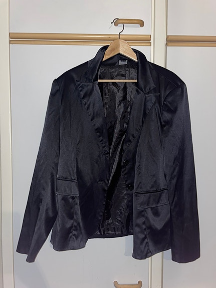 Musta käyttämätön blazer/jakku/naisten puvun takki, 42/44, XL/XXL