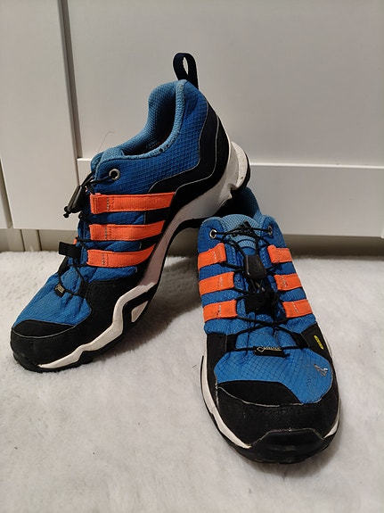 Gore-Tex kengät