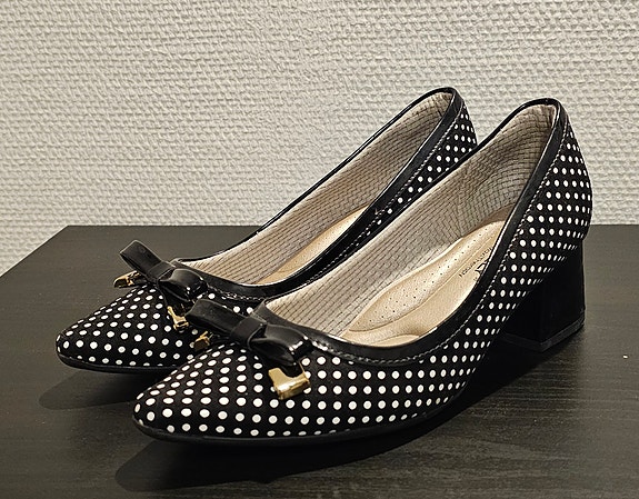 Polka dot Piccadilly avokkaat / korkokengät