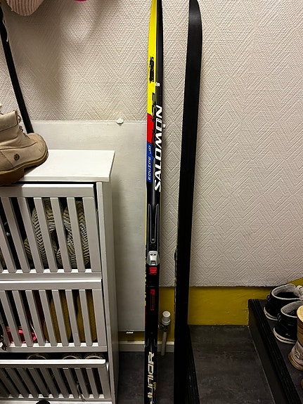 Salomon sukset perinteisen hiihtosukset 150 cm