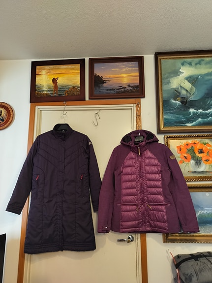 Adidas kevyt vanuvuori takki 36-38, icepeak takki 38