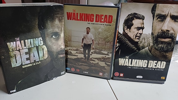 The Walking Dead dvd-boksit