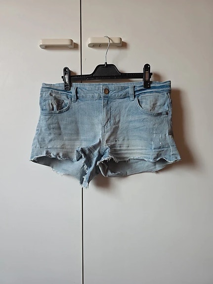 Seppälä vaaleansiniset denim-shortsit
