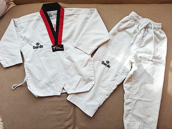 Taekwondo puku