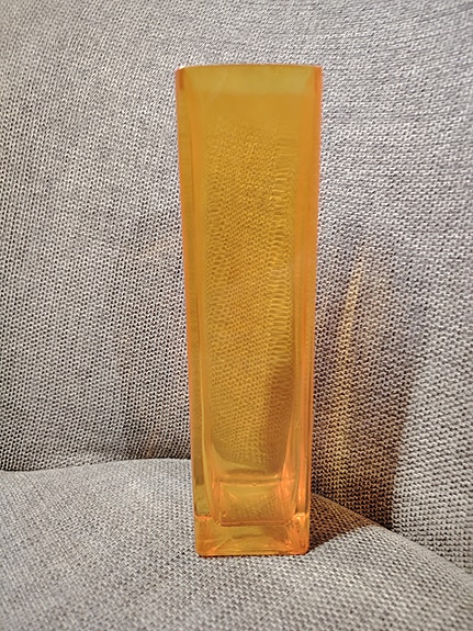 Oranssi lasi maljakko