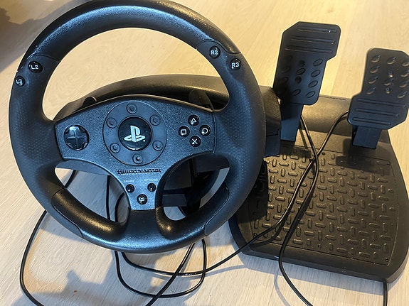 Thrustmaster T80 ratti ja polkimet
