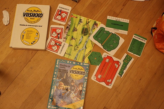 Enid Blyton: Viisikko ja rantarosvojen torni