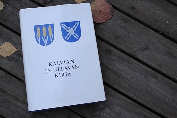 Harri Turunen Kälviän ja Ullavan kirja kovakantinen sidottu kansipaperit