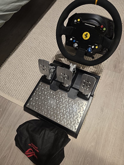 Thrustmaster TS-PC ,Thrustmaster T-LCM. (SETTI)