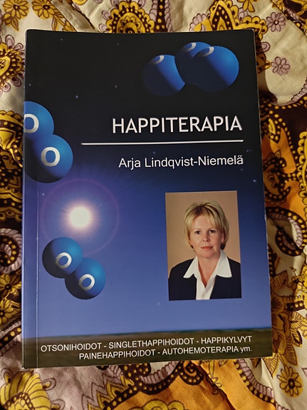 Arja Lindqvist-Niemelä : Happiterapia