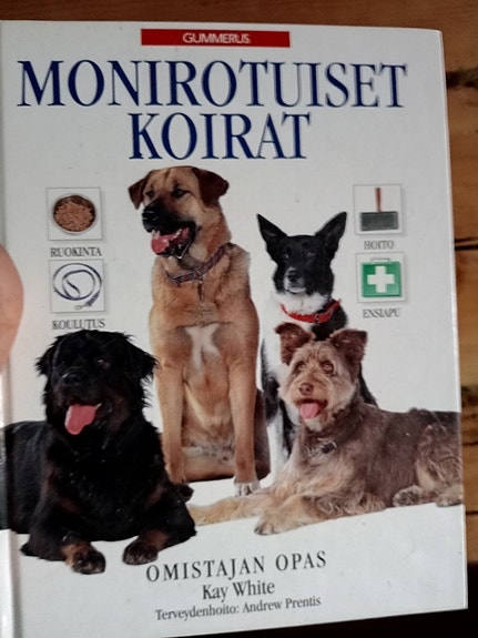 Monirotuiset koirat kirja
