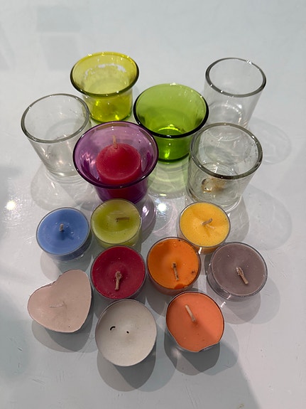 Partylite kynttiläkippoja ja kynttilöitä