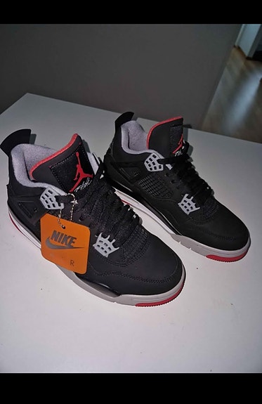 Nike Air jordan 4 Retro