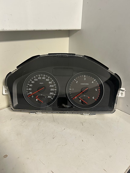 Volvo V50 1.6d mittaristo