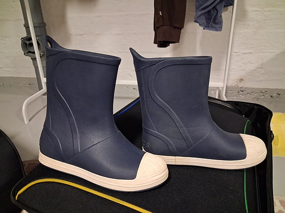 crocs vuorettomat kumikengät, koko J2