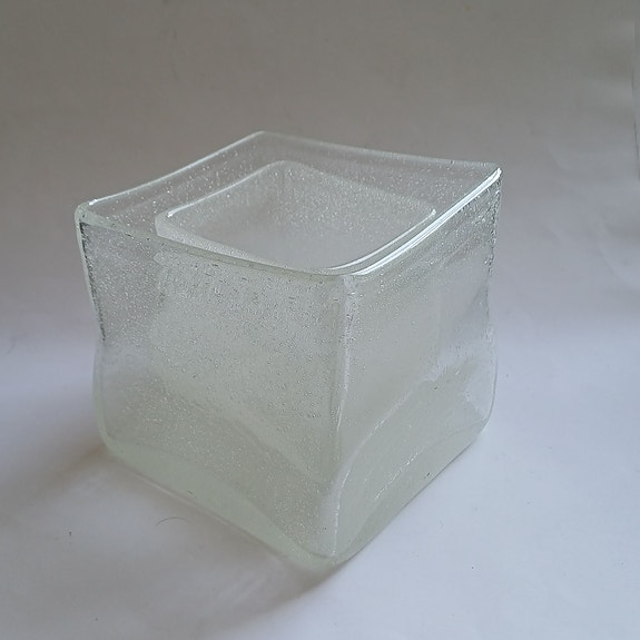 Iglu maljakko, Oiva Toikka, Nuutajärvi