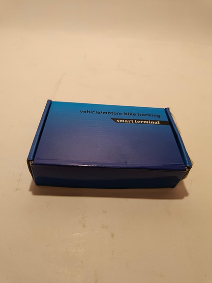 Gps seurantalaite