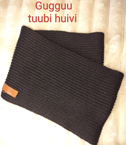 Gugguu musta tuubi huivi