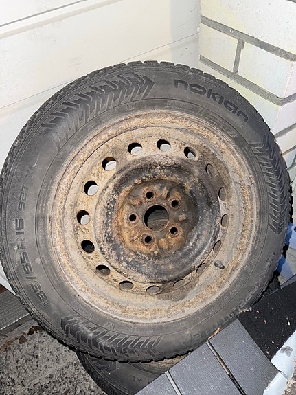 Nastarenkaat 185/65r15 pelttivanteineen