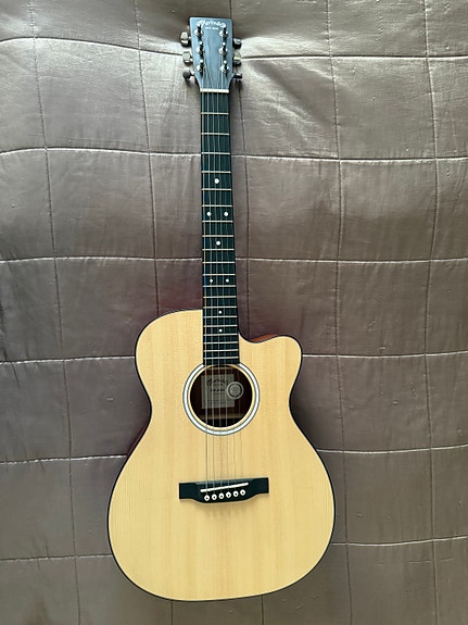 Martin 000CJr-10E