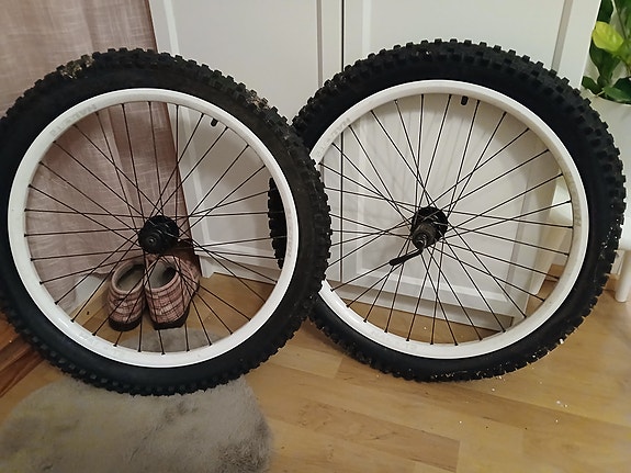 Halo T2 24" vanteet