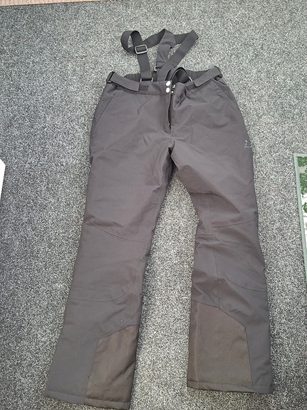 McKinley uudet lasketteluhousut D44 / XL lasketteluhousut uudet.