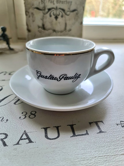 Arabia Gustav Paulig espressokuppi ja aluslautanen valkoinen posliini