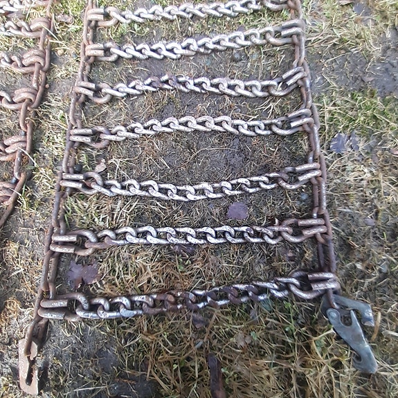 Jää/Lumiketjut trukkiin tai mönkijään