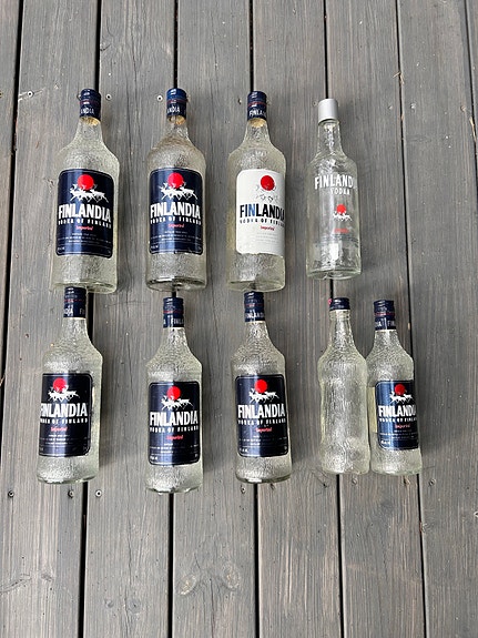 Tapio Wirkkala Finlandia-vodka pulloja. 9 kpl. | Tori