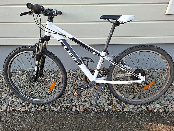 Cube lasten maastopyörä 24" valkoinen