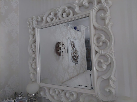 Upea iso valkoinen ornament peili 117 x 117 cm